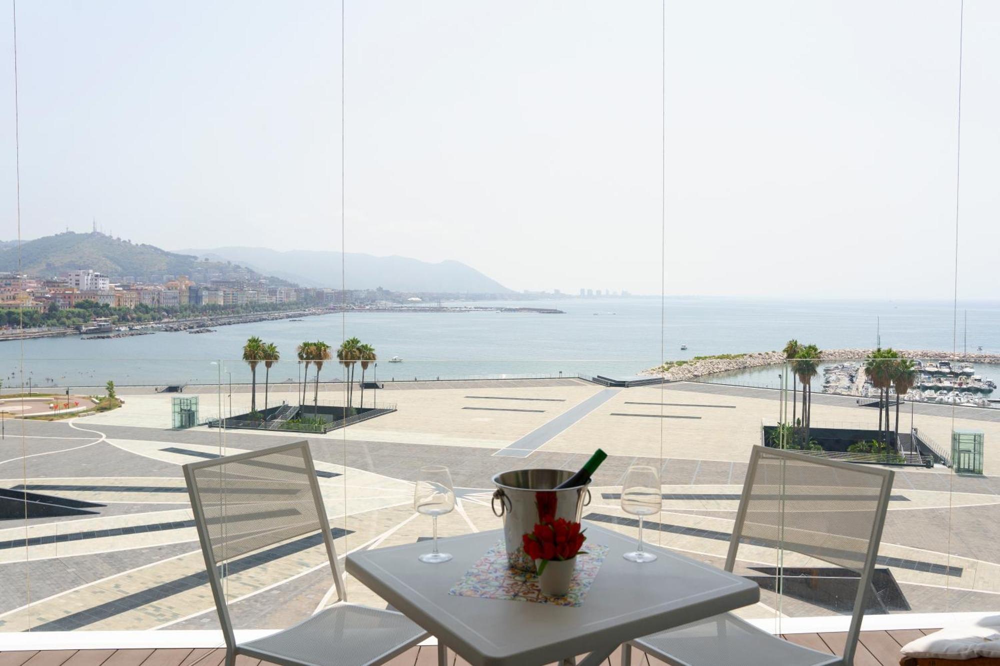 Crescent Moon Acomodação com café da manhã Salerno Exterior foto